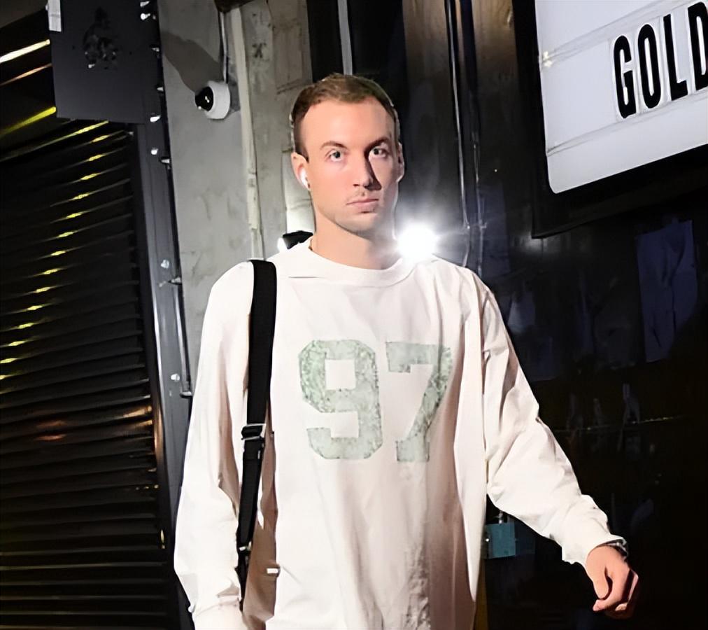 湖人2替补打成宝贝了!肯纳德进攻太全面,克勒贝尔效果压艾顿!